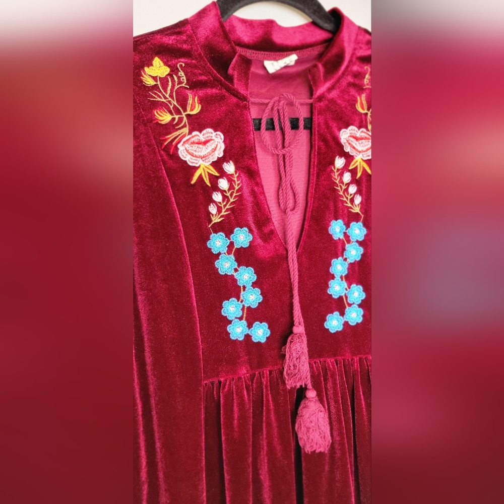 Aofur Smooth Velvet Floral Embroidered Balloon Sleeve Tunic Dress - SIZE SMALL - Picture 7 of 16